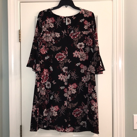 Jessica Howard dress. Size 6. Worn once like new. - Picture 2 of 3